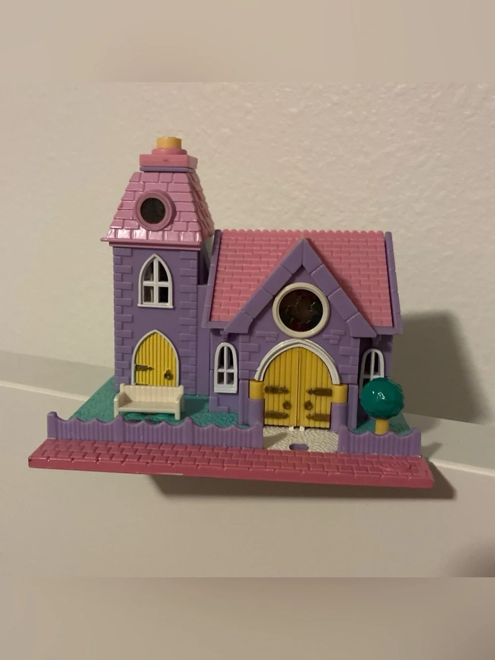 1993 Polly Pocket Light-Up Wedding Chapel